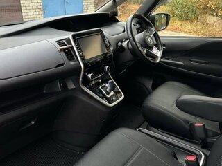 2018 Nissan Serena V (C27), белый, 1800000 рублей, вид 5