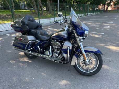 2017 Harley-Davidson CVO Limited, серебристый, 1650000 рублей, вид 4