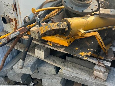 2006 JCB 4CX, жёлтый, 2000000 рублей, вид 3