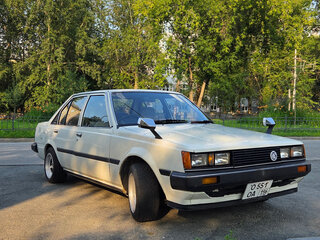 1984 Toyota Carina III (A60), белый, 485000 рублей, вид 2