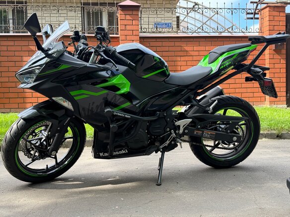 2020 Kawasaki Ninja 400, зелёный, 680000 рублей - вид 11