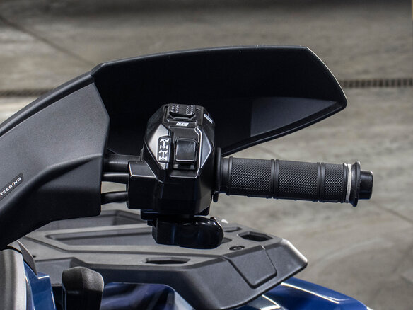 2023 BRP Can-Am Outlander XT 1000R, синий, 1972818 рублей - вид 12
