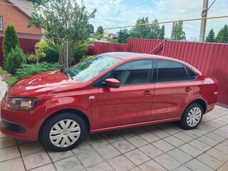 2014 Volkswagen Polo V, пурпурный, 830000 рублей, вид 3