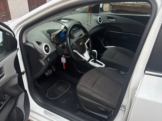 2014 Chevrolet Aveo II, белый, 1000000 рублей, вид 3