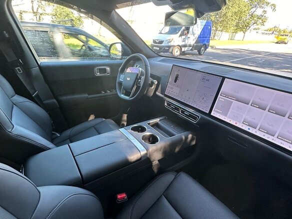 2024 Li Auto (Lixiang) L7 52.3 kWh I Рестайлинг, чёрный, 6300000 рублей - вид 3