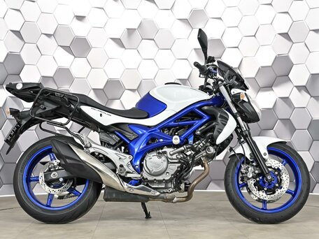 2011 Suzuki SFV 650 Gladius, белый, 449000 рублей, вид 3