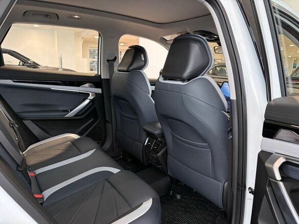 2026 Geely Atlas II, белый, 3909990 рублей - вид 12