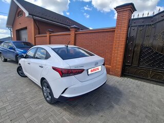 2021 Hyundai Solaris II Рестайлинг, белый, 1950000 рублей, вид 4