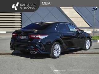 2020 Toyota Camry VIII (XV70), чёрный, 3350000 рублей, вид 2