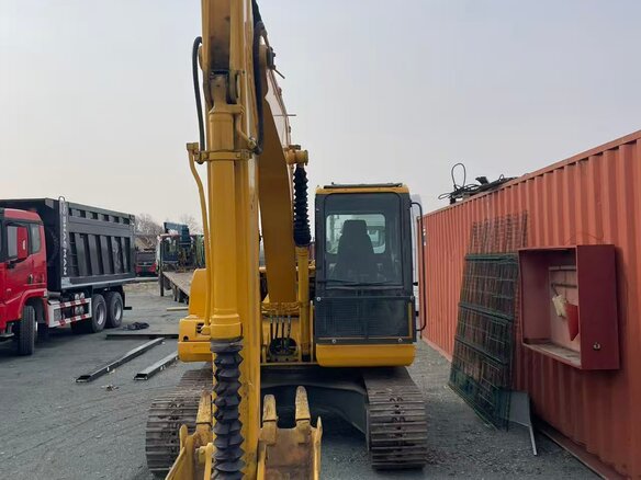 2012 Komatsu PC130, жёлтый, 6900000 рублей - вид 9