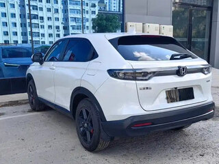 2023 Honda Vezel II, белый, 1620500 рублей, вид 3