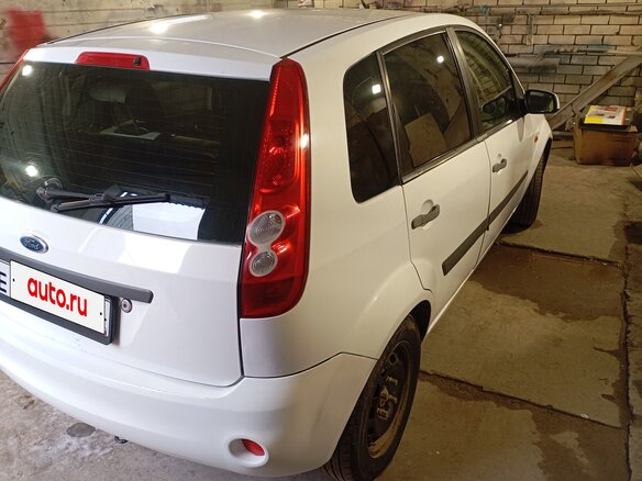 2007 Ford Fiesta Mk5, белый, 290000 рублей - вид 5