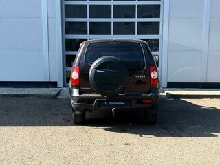 2011 Chevrolet Niva I Рестайлинг, коричневый, 400000 рублей, вид 4