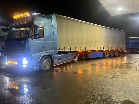 2011 Volvo FH, синий, 5000000 рублей, вид 1