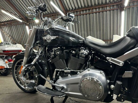 2017 Harley-Davidson Fat Boy, чёрный, 1860000 рублей - вид 15