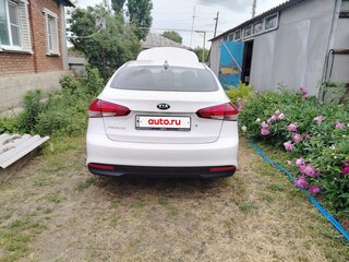 2019 Kia Cerato III Рестайлинг (Classic), белый, 1350000 рублей, вид 3