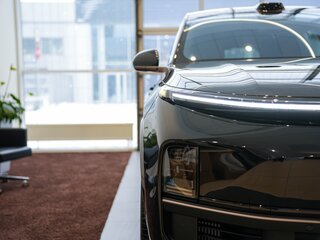 2025 Li Auto (Lixiang) L9 52.3 kWh I Рестайлинг, чёрный, 9415138 рублей, вид 5