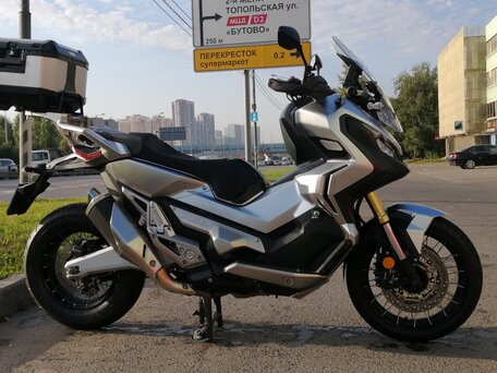 2017 Honda X-ADV, серебристый, 1070000 рублей, вид 2