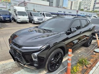 2023 Chevrolet Trax II, чёрный, 1970000 рублей, вид 3