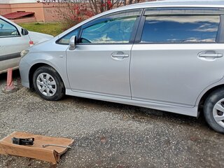 2012 Toyota Wish II, серый, 1300000 рублей, вид 2