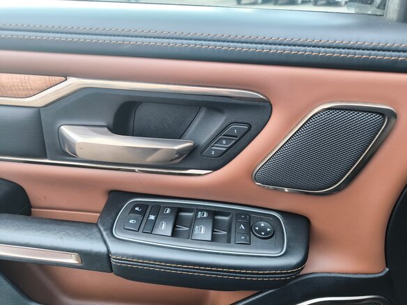 2022 Ram 1500 Quad Cab IV (DS/DJ), чёрный, 8050000 рублей - вид 17