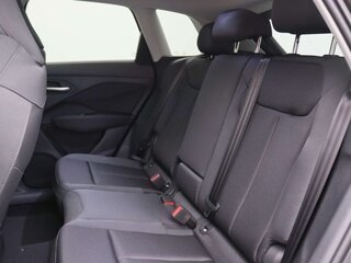 2026 Audi Q3 e-hybrid III (FJ), чёрный, 6675000 рублей, вид 5