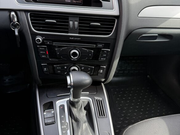 2012 Audi A4 IV (B8) Рестайлинг, белый, 2150000 рублей - вид 18