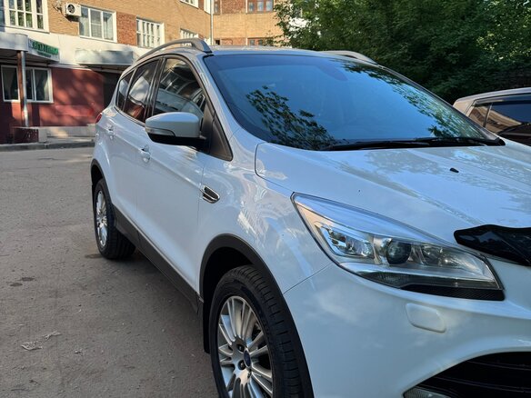 2015 Ford Kuga II, белый - вид 3