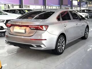 2022 Kia K3 II (China Market) Рестайлинг, серый, 1530000 рублей, вид 2