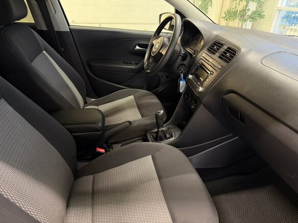 2012 Volkswagen Polo V, серебристый, 780000 рублей - вид 8