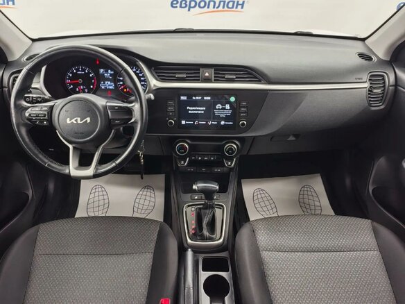 2022 Kia Rio IV Рестайлинг, белый, 1629250 рублей - вид 4