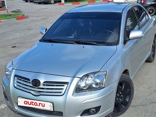 2007 Toyota Avensis II Рестайлинг, серебристый, 850000 рублей, вид 1