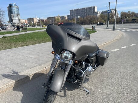 2014 Harley-Davidson Street Glide, серый, 1250000 рублей, вид 3