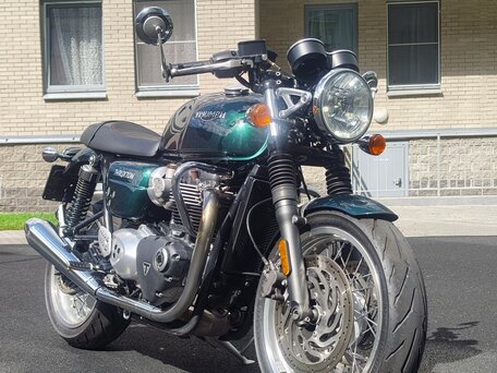 2019 Triumph Thruxton, зелёный, 1200000 рублей, вид 2