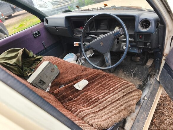 1989 Toyota Crown VIII (S130), белый, 131000 рублей - вид 2