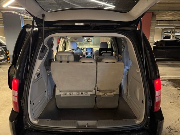 2008 Chrysler Voyager Grand V, чёрный, 2150000 рублей - вид 8