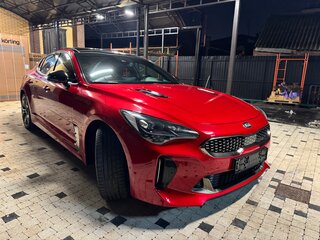 2019 Kia Stinger I, красный, 3350000 рублей, вид 4