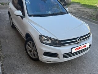 2014 Volkswagen Touareg II, белый, 2100000 рублей, вид 5