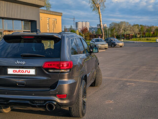 2017 Jeep Grand Cherokee IV (WK2) Рестайлинг, серый, 2800000 рублей, вид 4