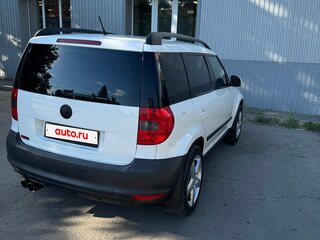 2010 Skoda Yeti I, белый, 960000 рублей, вид 4