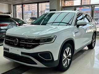 2023 Volkswagen Tayron I Рестайлинг, белый, 2600000 рублей, вид 2