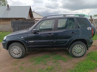 2011 Chevrolet Niva I Рестайлинг, синий, 430000 рублей, вид 3