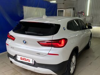 2020 BMW X2 sDrive18i I (F39), белый, 3500000 рублей, вид 3