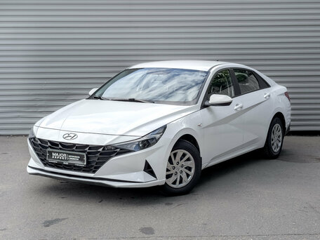 Hyundai Elantra VII (CN7)