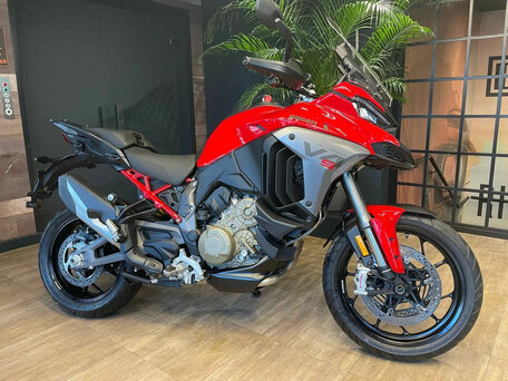2026 Ducati Multistrada V4, красный, 2950000 рублей, вид 2