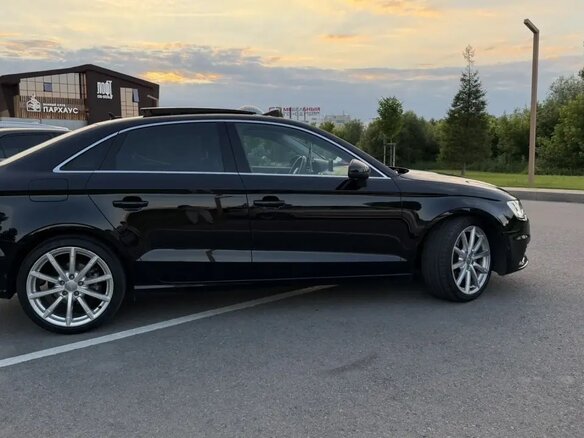 2014 Audi A3 III (8V), чёрный, 1450000 рублей - вид 2