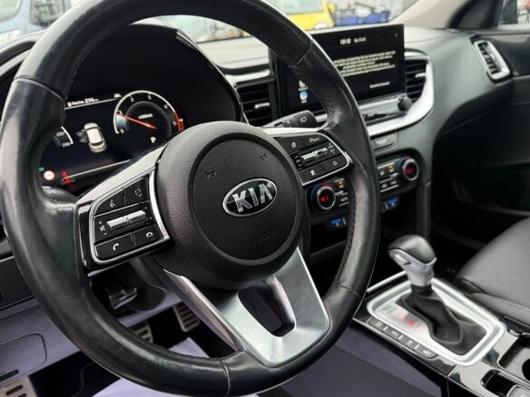 2022 Kia XCeed I, чёрный, 2750000 рублей - вид 10