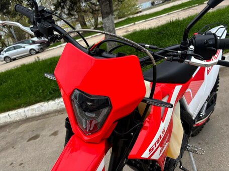 2026 Stels 250 Enduro, красный, 164000 рублей, вид 2