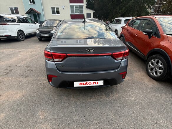 2019 Kia Rio IV, серый - вид 3