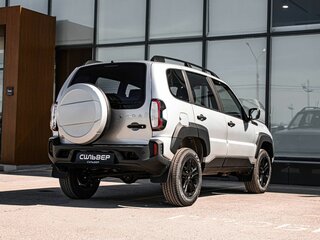 2026 Lada (ВАЗ) Niva Travel I Рестайлинг, серебристый, 1834000 рублей, вид 4